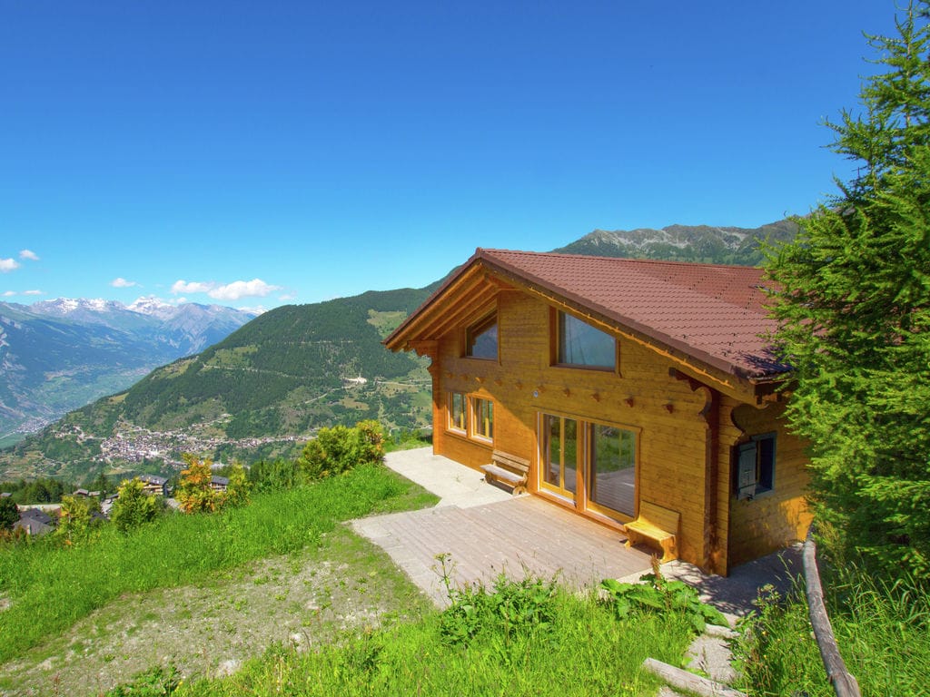 Chalet Alpina biedt een geweldig uitzicht.
