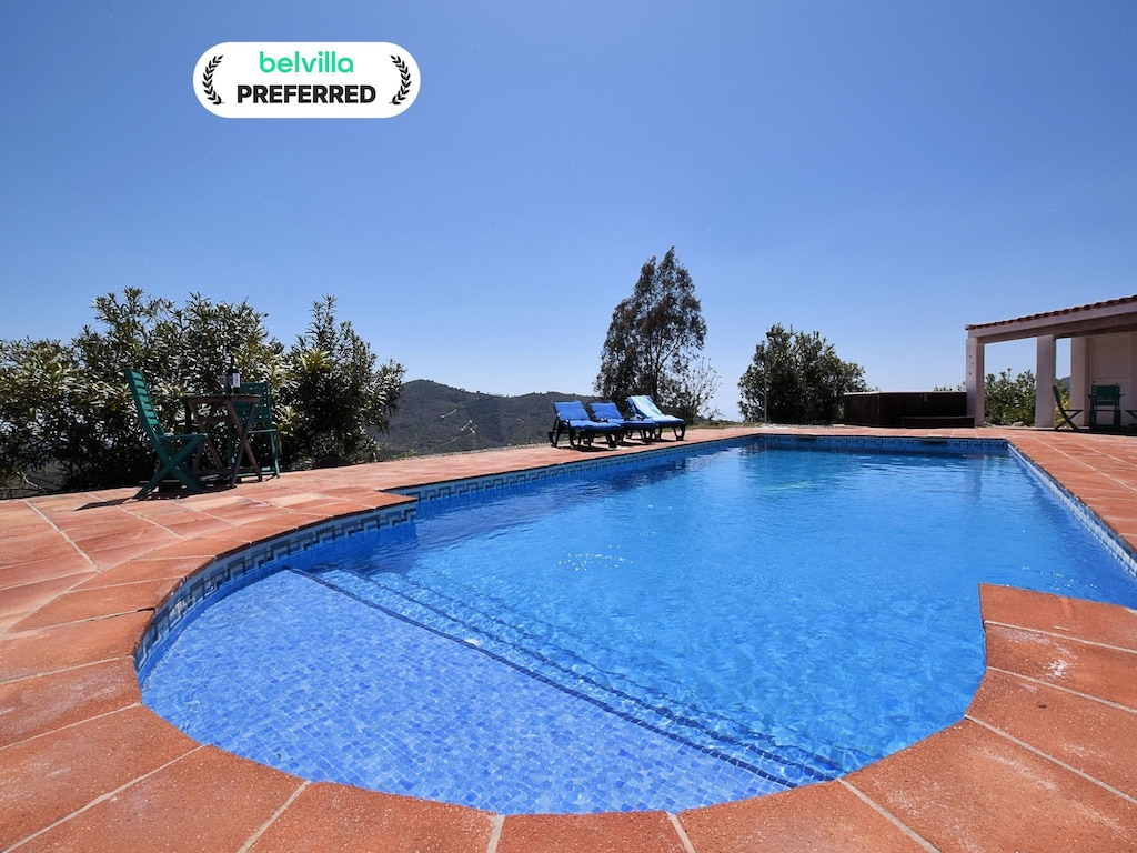 Villa mit Blick auf das Mittelmeer