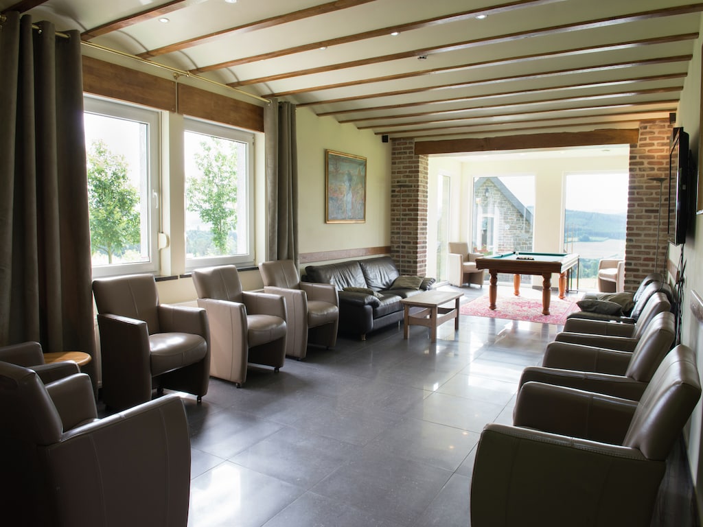 Ruim en goed verzorgd huis