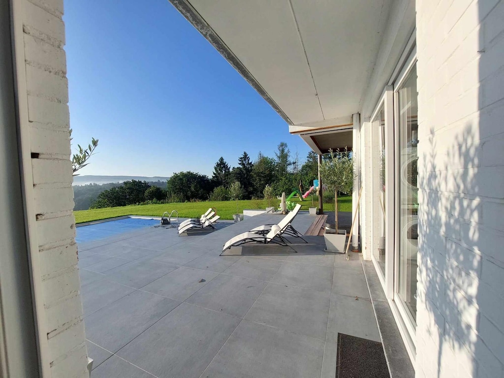 Ferienhaus mit privatem Pool in Aywaille