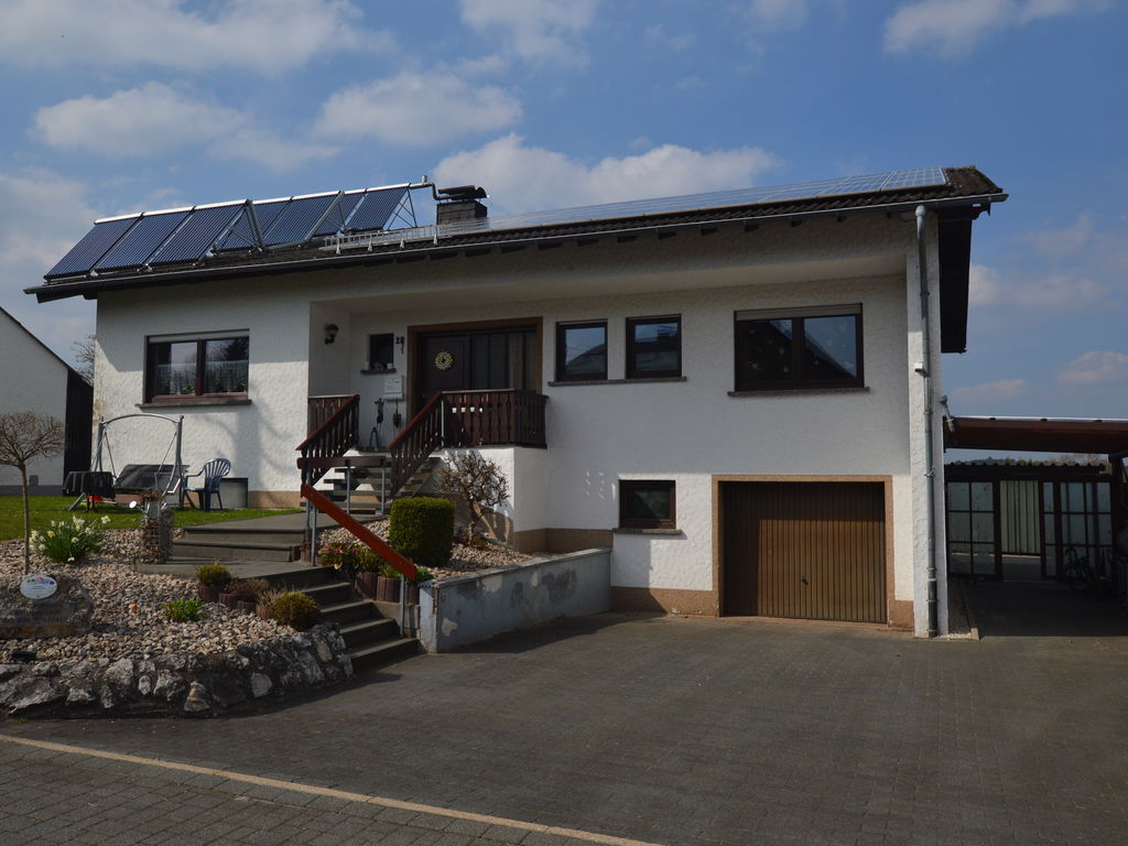 Appartement in Leudersdorf, Eifel met terras