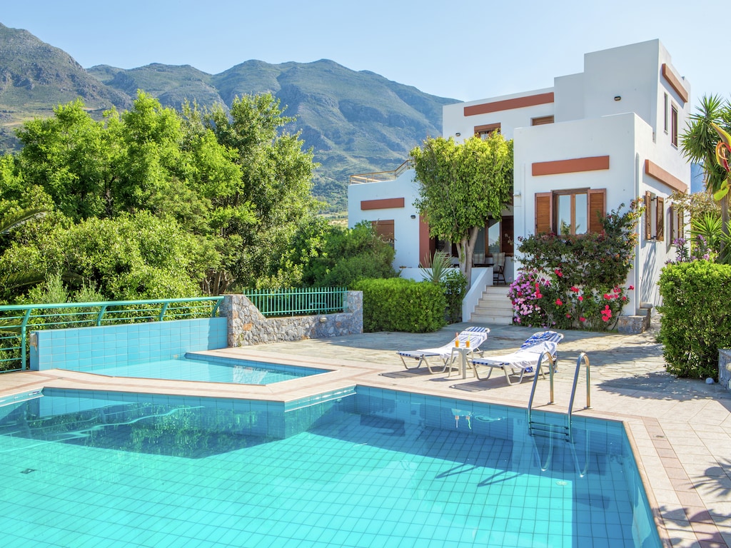 Villa in Lefkogia met privיzwembad