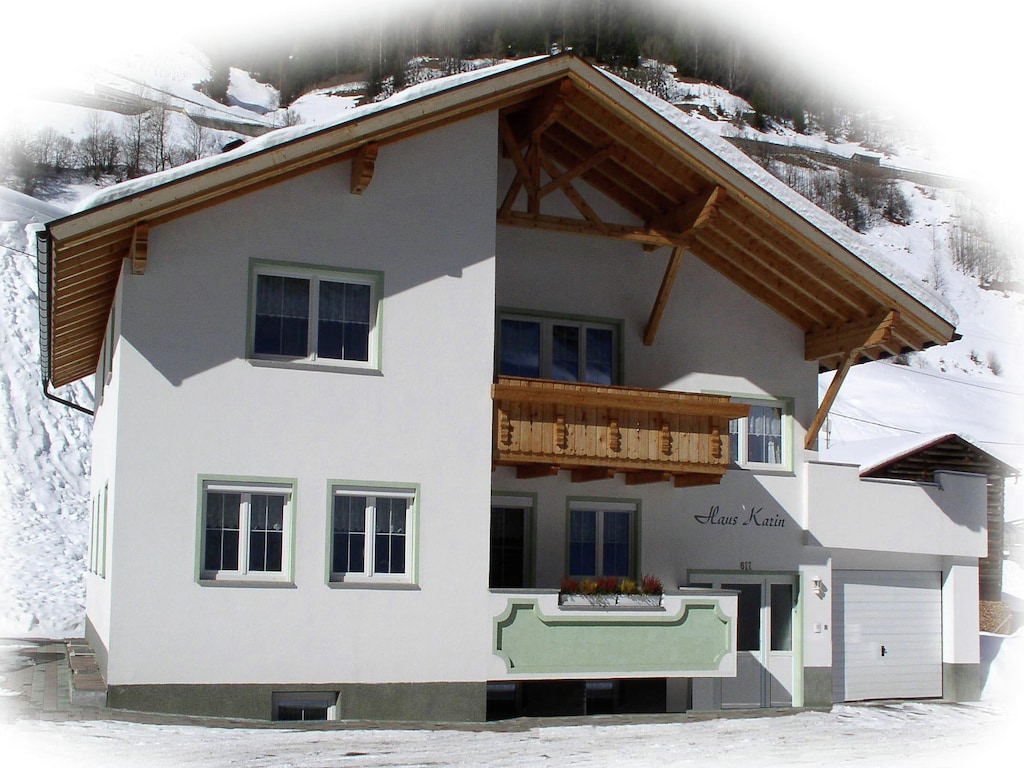 Ferienhaus in Kappl mit Balkon