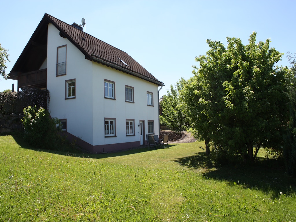 Appartement in Eifel met tuin en BBQ