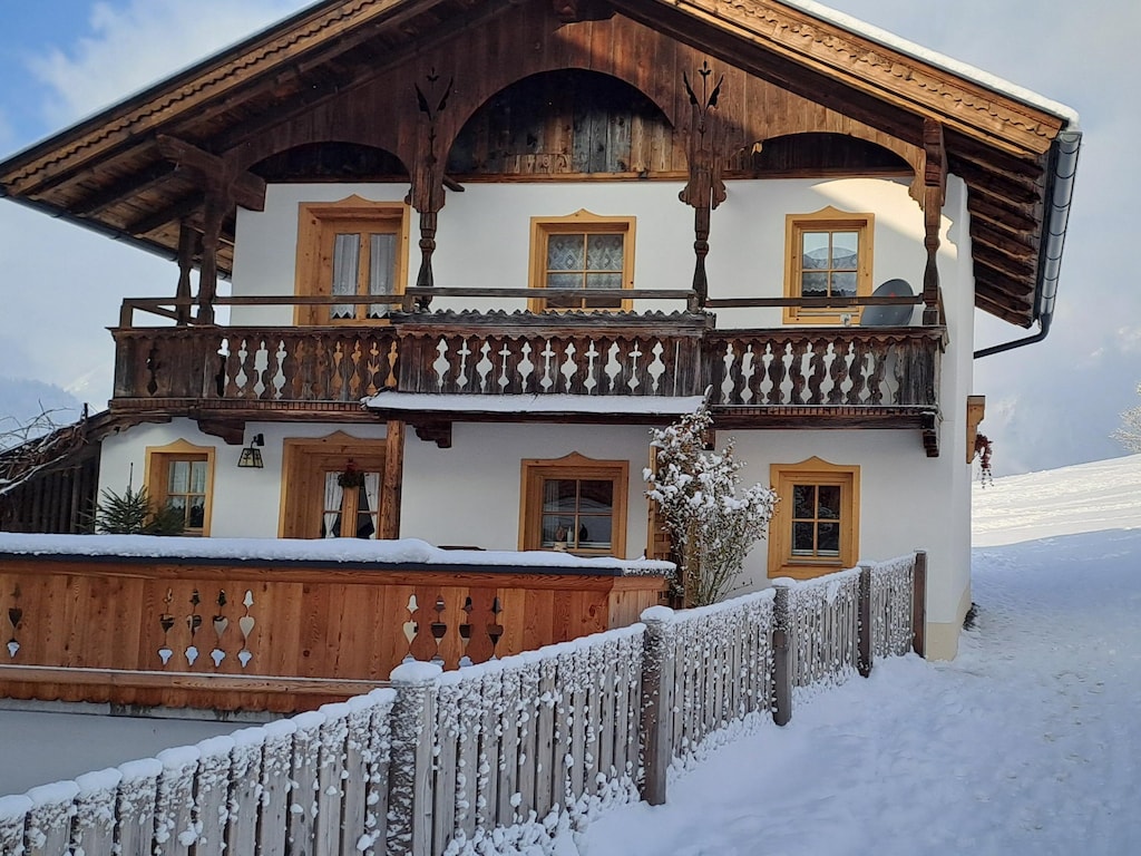 Chalet Anna mit Bergblick