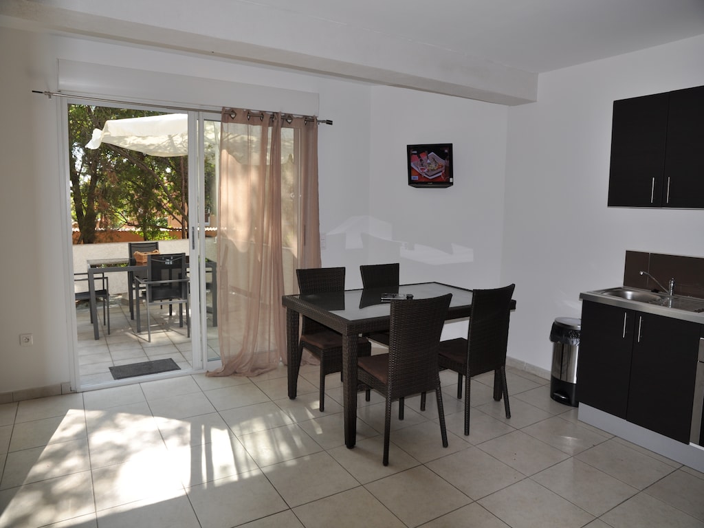 Ruim vakantiehuis met zwembad
