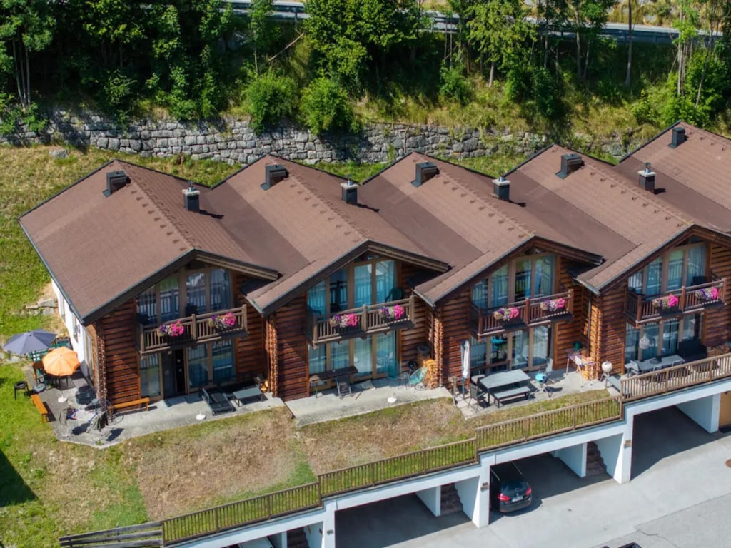 Alpenchalet mit Balkon und Sauna