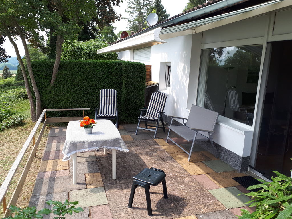 Vakantiewoning met mooi terras in een bungalowpark in Lichtenau-Husen(Sauerland)
