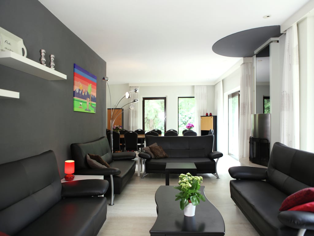 Villa in Doornspijk bij bos en meer