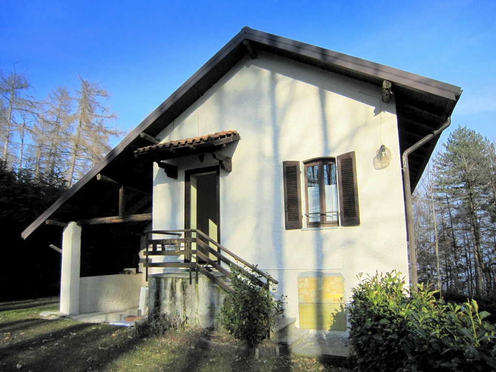 Idyllisch gelegen appartement in Verbania met privéterras