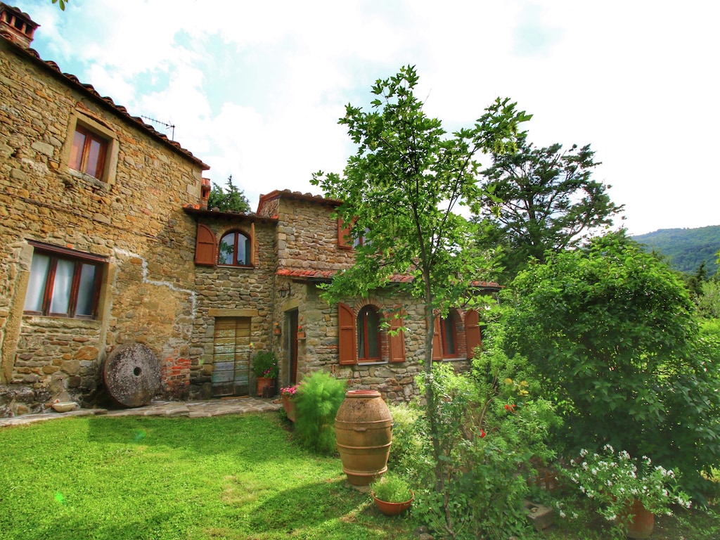 Bauernhaus in Cortona mit Pool und Aussicht