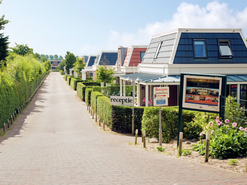 Bungalowpark ?Tulp & Zee? bei Noordwijk: das heißt Urlaub in einer tollen Umgebung. Zwischen Tulpenfeldern, mit den Dünen und dem Strand in unmittelbarer Nähe.