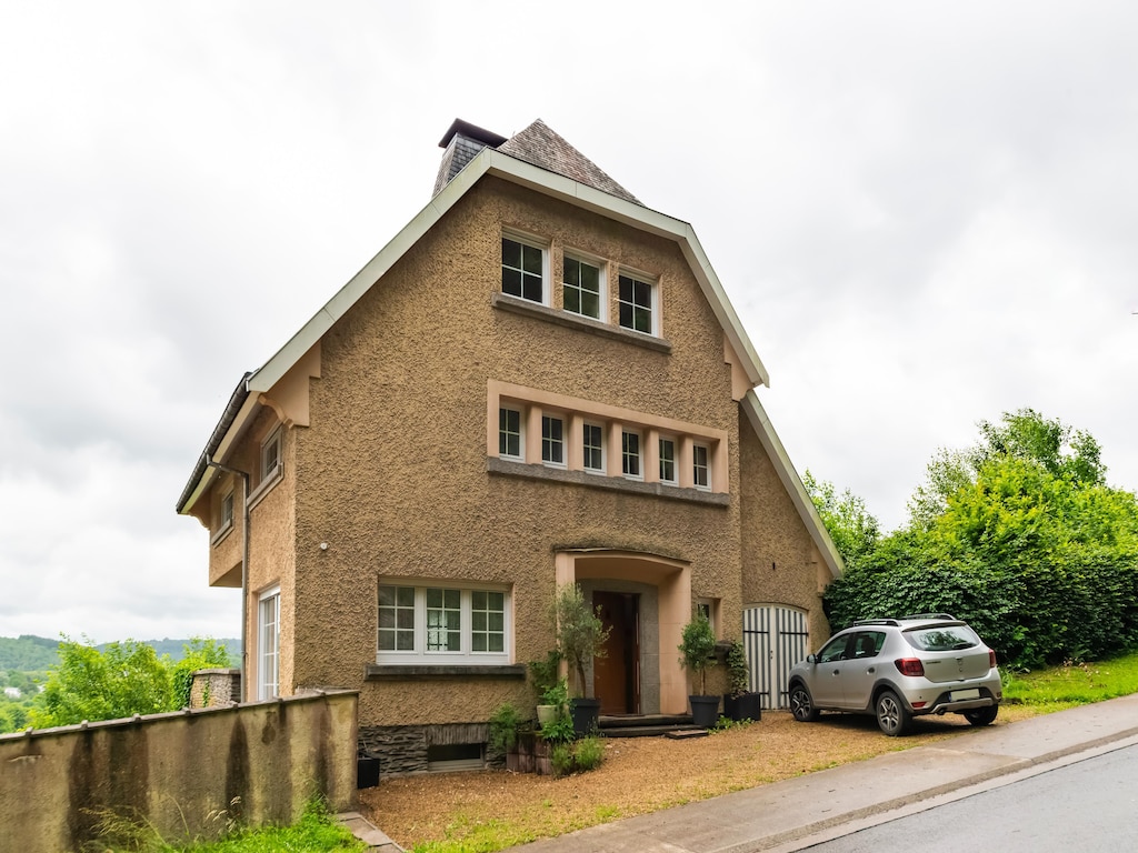 Rustig huis met kasteelzicht in Bouillon