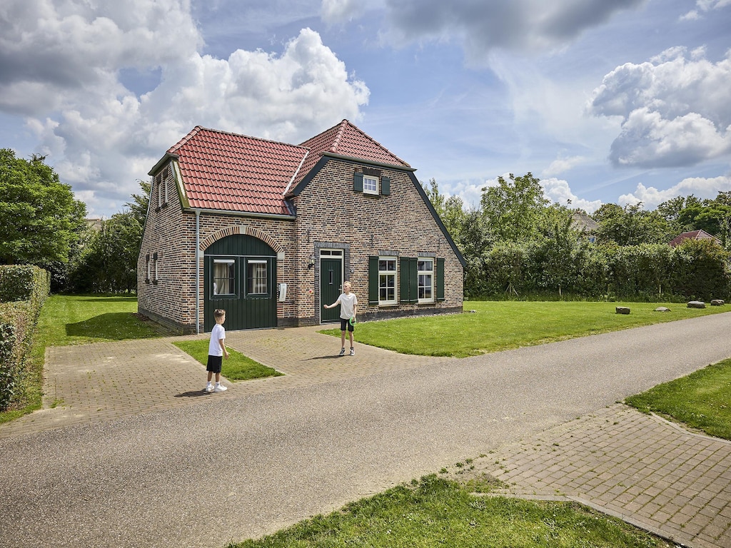Luxe villa met sauna, bubbelbad en stoomdouche