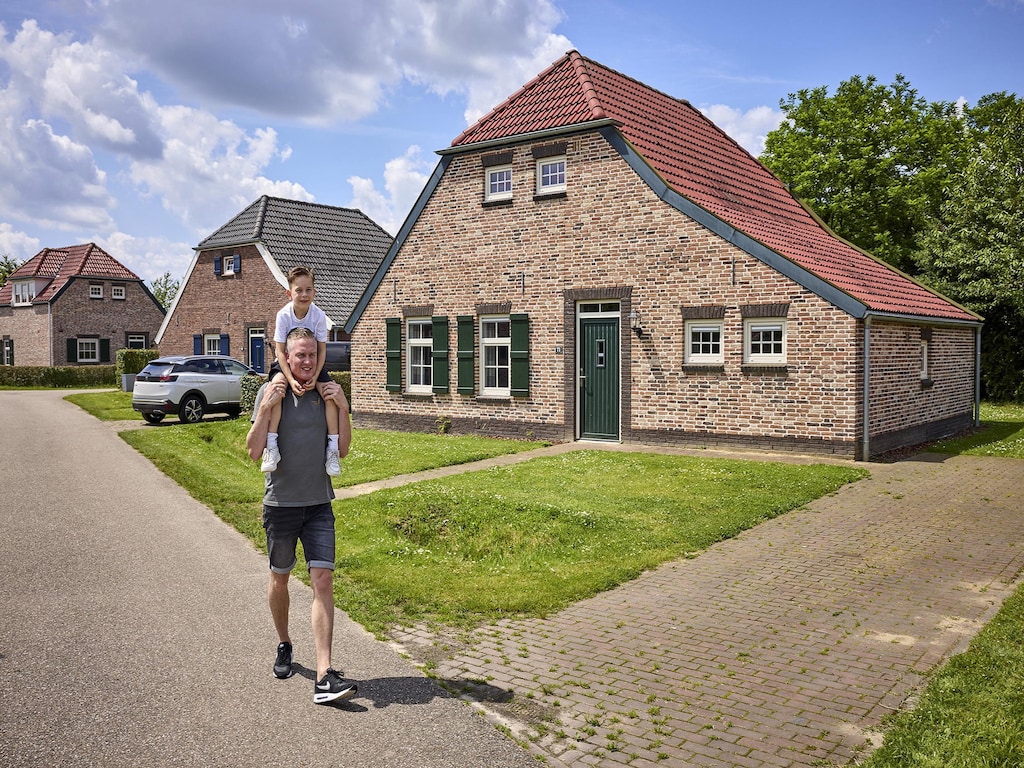 Mooie boerderijvilla met grote tuin in Limburg