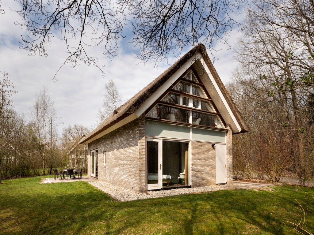 Reetgedeckte Villa mit zwei Badezimmern, 8 km von Hoogeveen