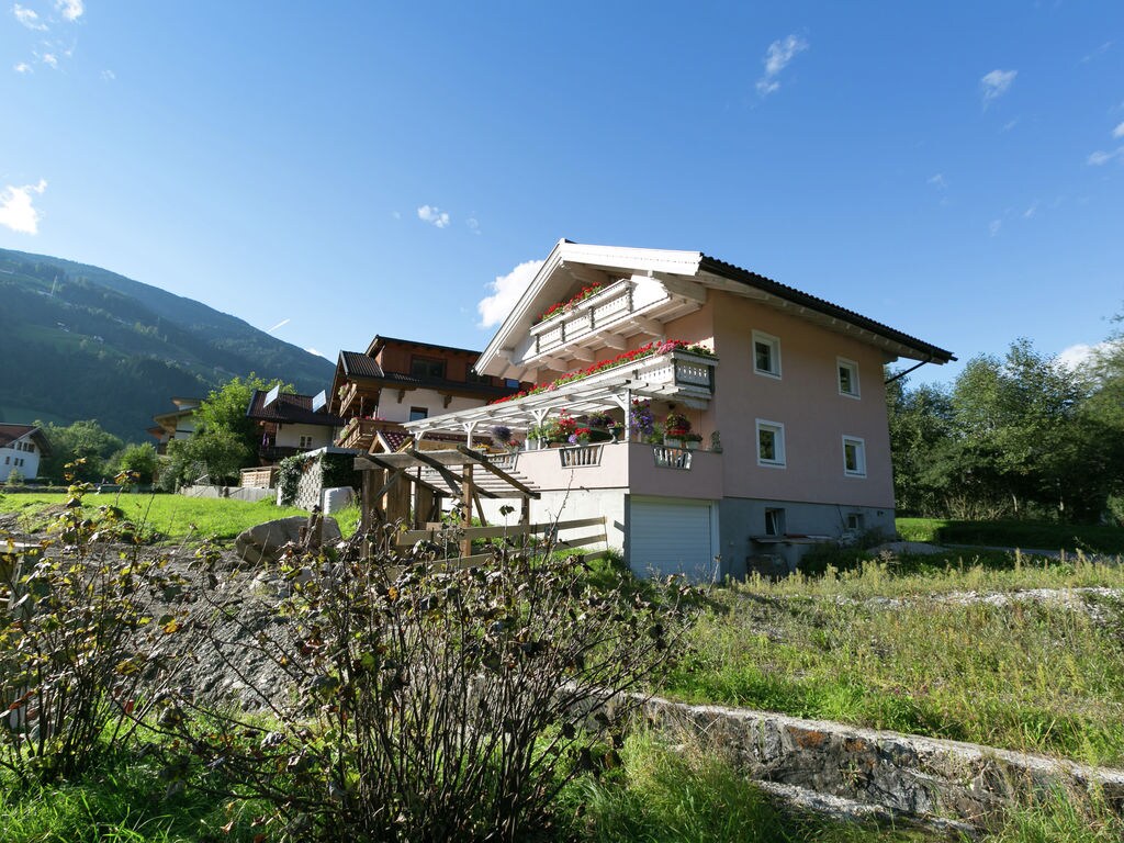 Ferienwohnung mit Terrasse in Aschau im Zillertal