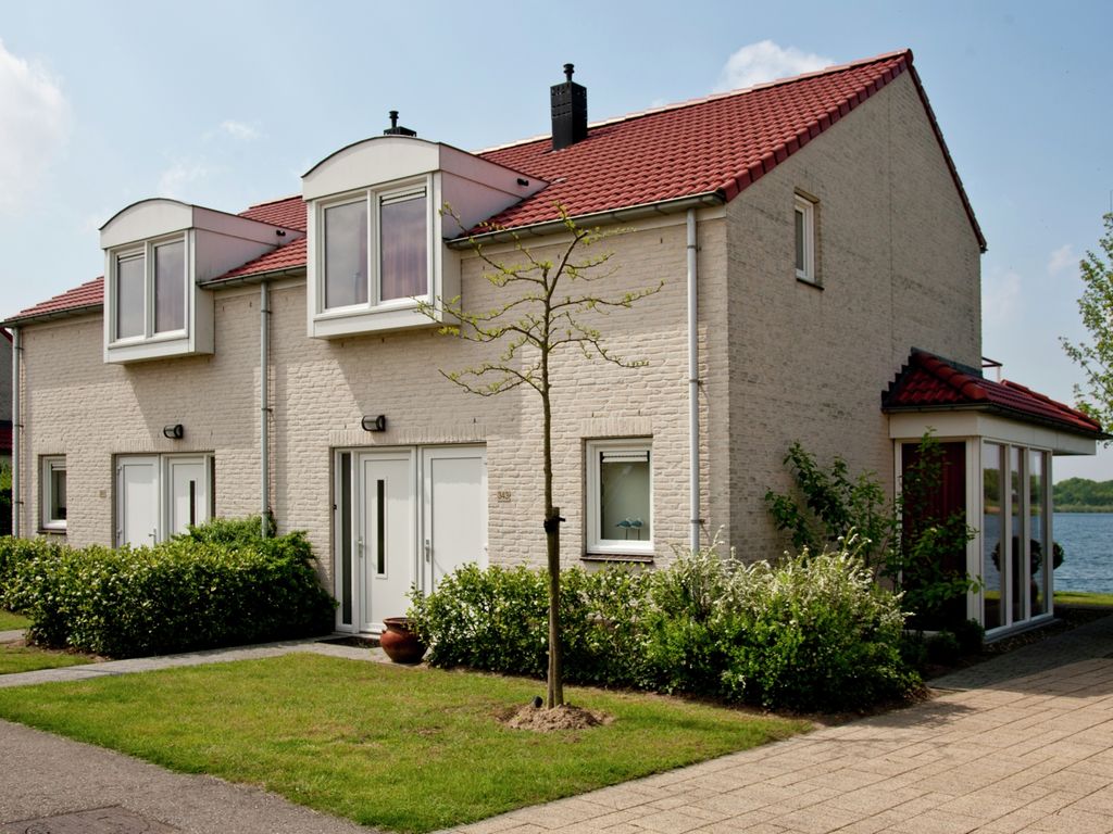 Huis met tuin in een vakantiepark in Limburg