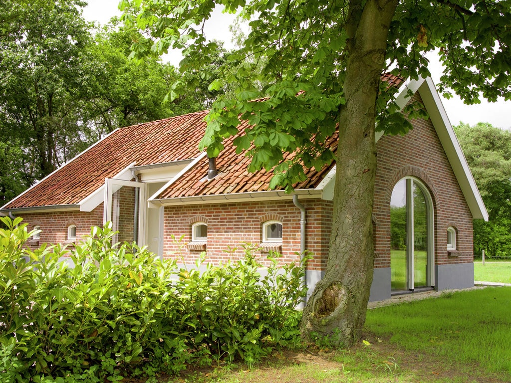 Vrijstaand en design ingericht vakantiehuis in landelijke omgeving in Twente