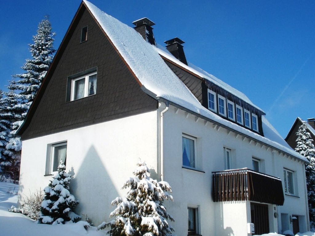 Huisje in Neuastenberg bij het skigebied