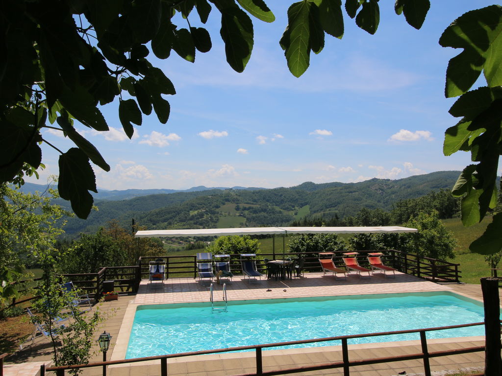 Bauernhaus in Apecchio mit Schwimmbad