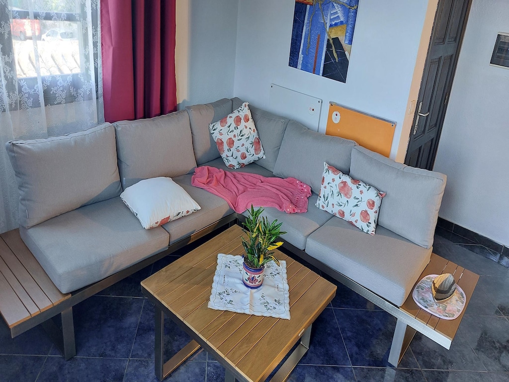 Appartement met terras, alleen voor volwassenen.
