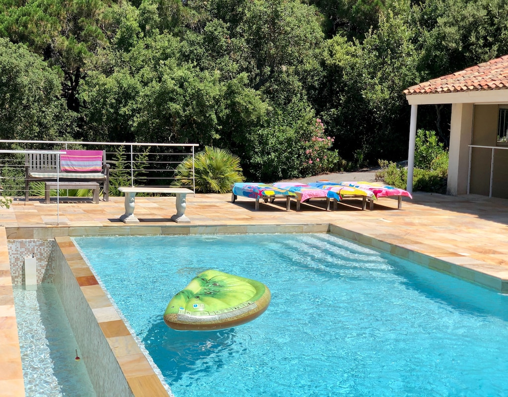 Vakantiehuis met privé zwembad in La Croix-Valmer (Frankrijk) voor 10 personen