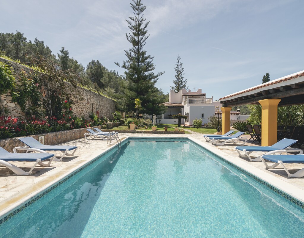 Vakantiehuis met privé zwembad in Santa Eulalia del rio (Spanje) voor 8 personen