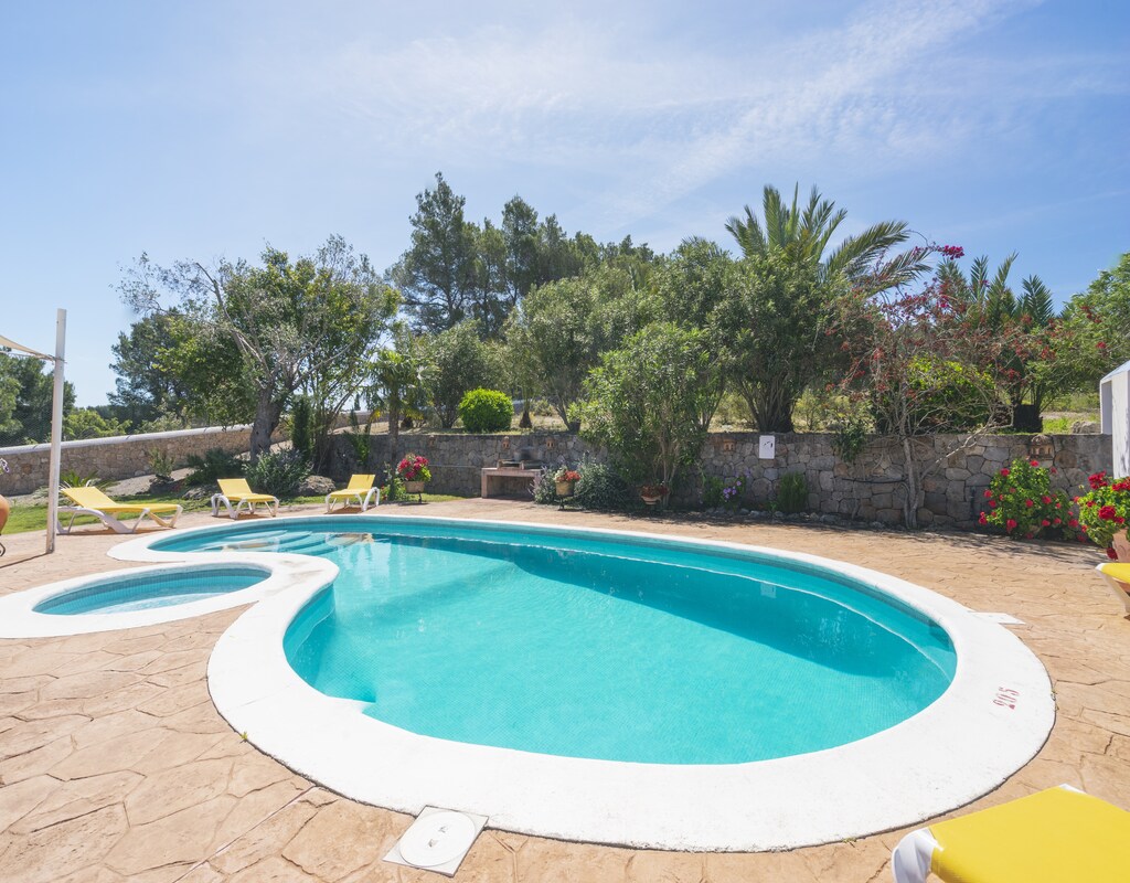 Vakantiehuis met privé zwembad in Santa Eulalia del rio (Spanje) voor 6 personen