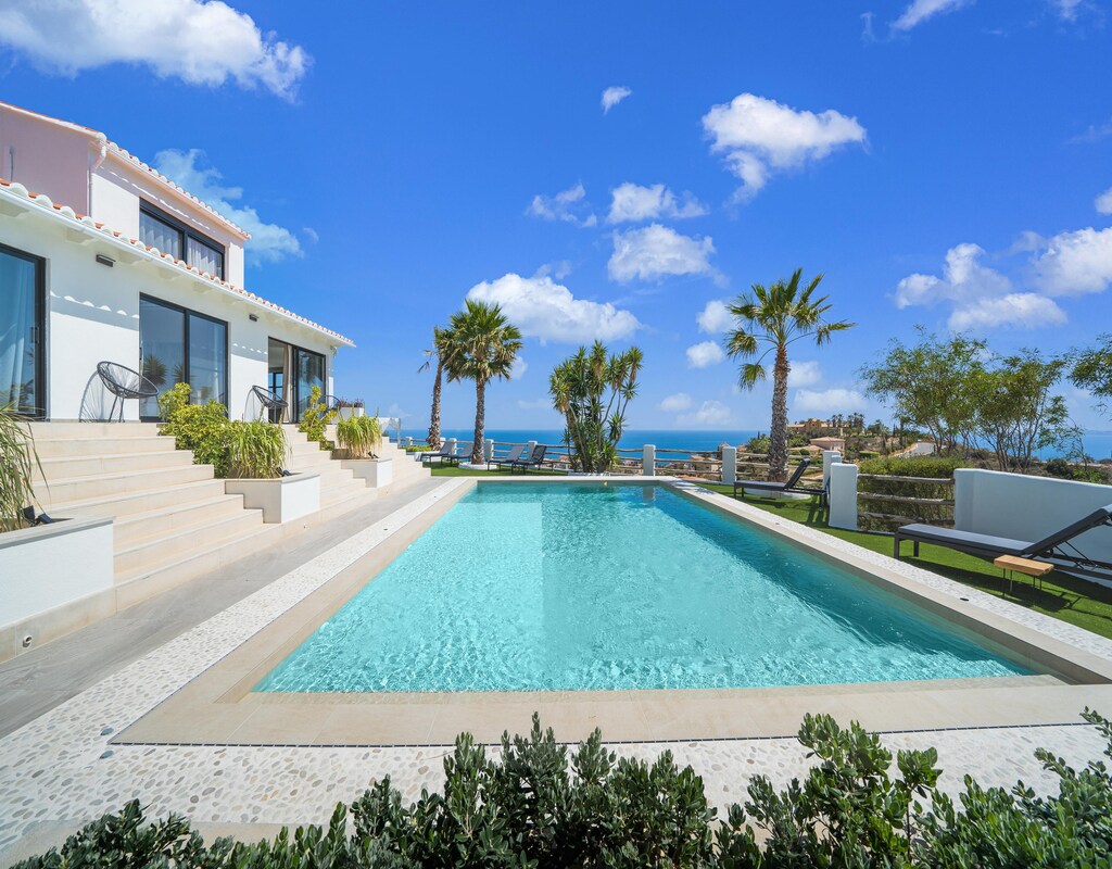 Vakantiehuis met privé zwembad in El Campello  Alicante (Spanje) voor 12 personen