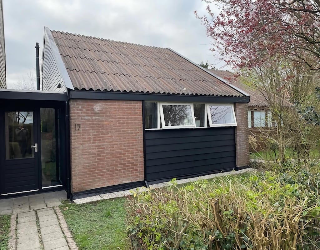 Vakantiehuis met omheinde tuin in Warmenhuizen (Nederland) 3 honden zijn welkom