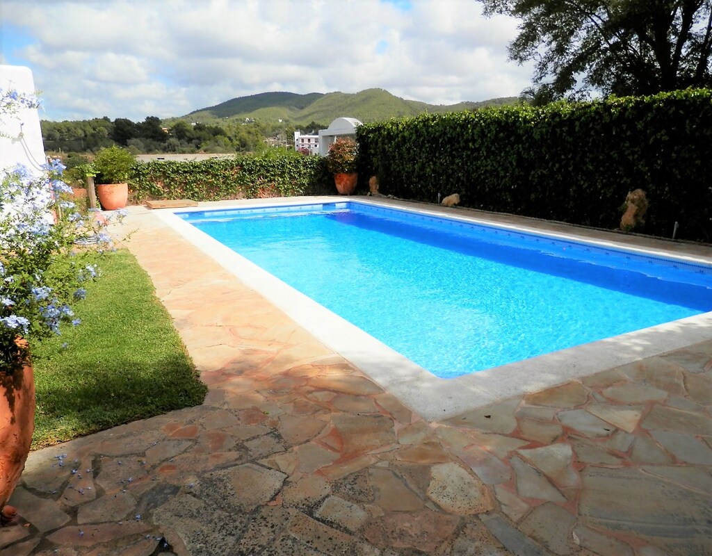 Vakantiehuis met privé zwembad in Siesta, Santa Eulalia des Riu (Spanje) voor 8 personen