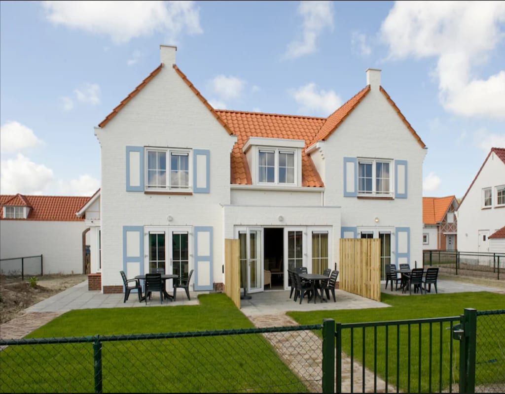 Vakantiehuis met omheinde tuin in Cadzand-Bad (Nederland) 2 honden zijn welkom