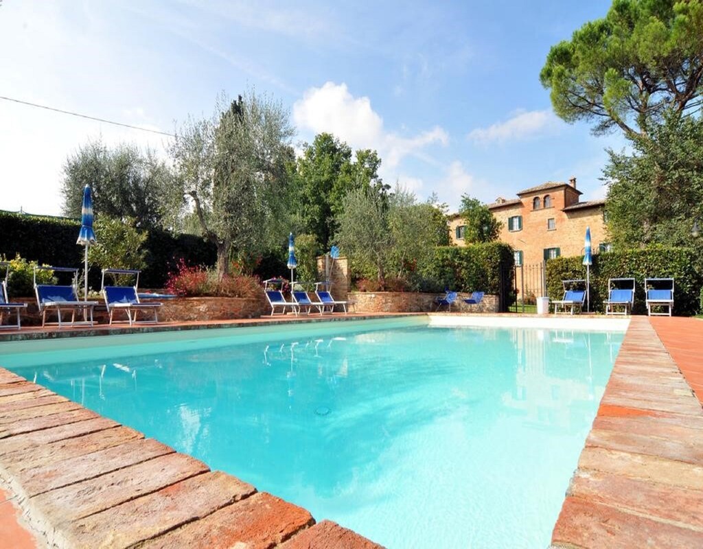 Vakantiehuis met privé zwembad in Foiano della chiana (Italië) voor 26 personen