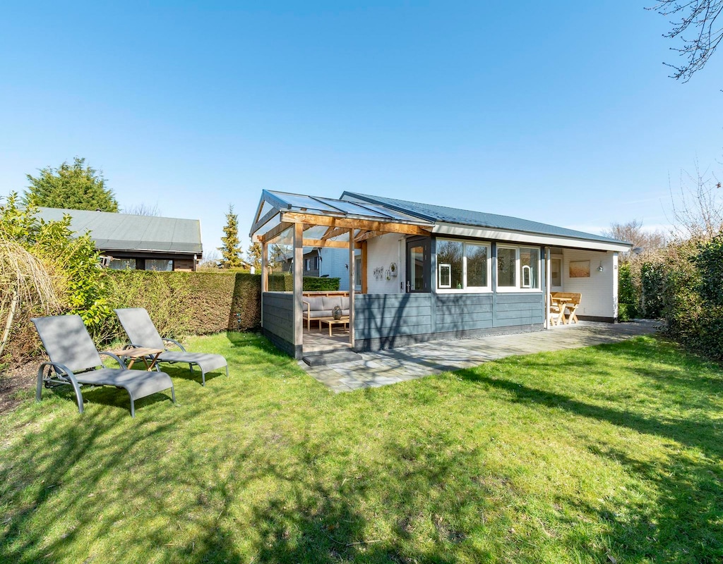 Vakantiehuis met omheinde tuin in Sint Maartenszee (Nederland) 2 honden zijn welkom
