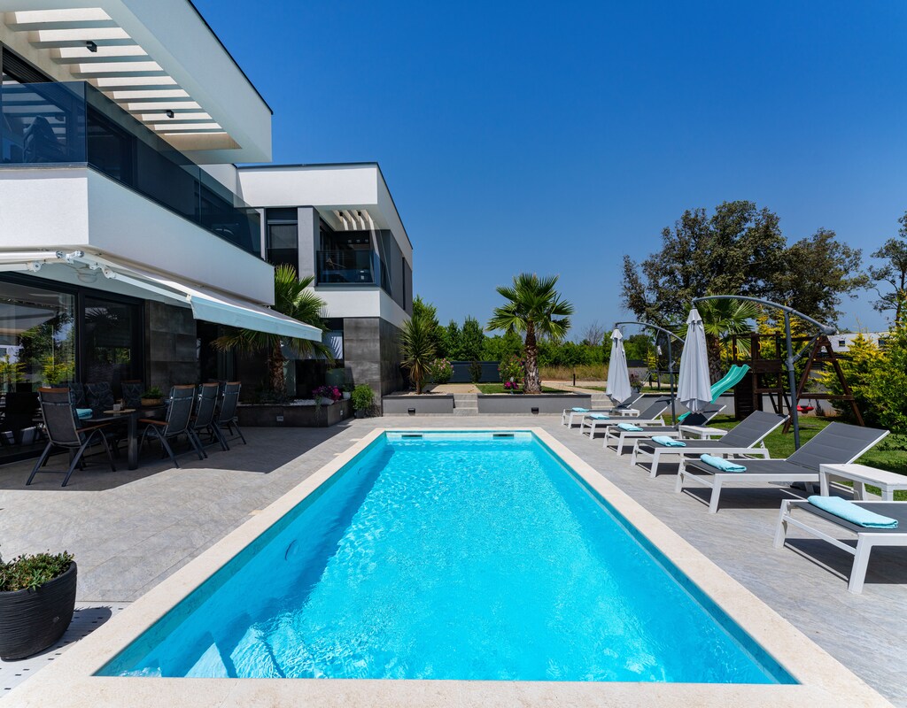 Vakantiehuis met privé zwembad in Zaton (Kroatië) voor 10 personen