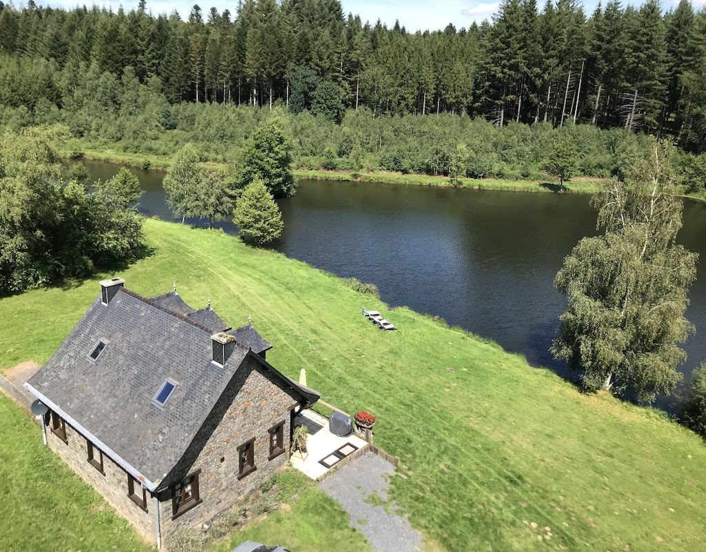 Vakantiehuis met omheinde tuin in Bouillon (België) 3 honden zijn welkom