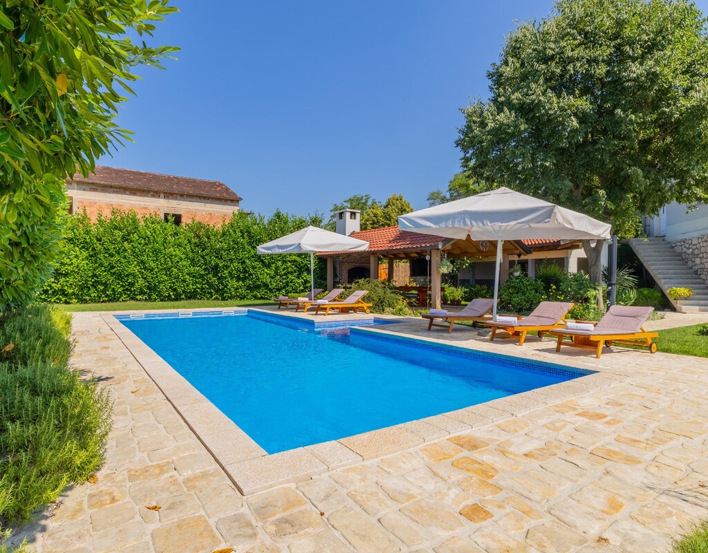Vakantiehuis met privé zwembad in Donji Vinjani (Kroatië) voor 10 personen