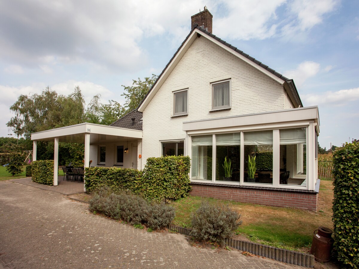 Ruim vakantiehuis in Leende voor 12 personen in Leende