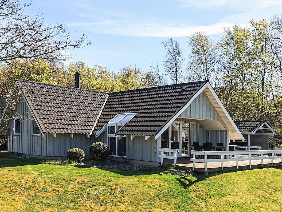 8-persoons vakantiehuis in Spøttrup op 300 meter van zee in Spøttrup