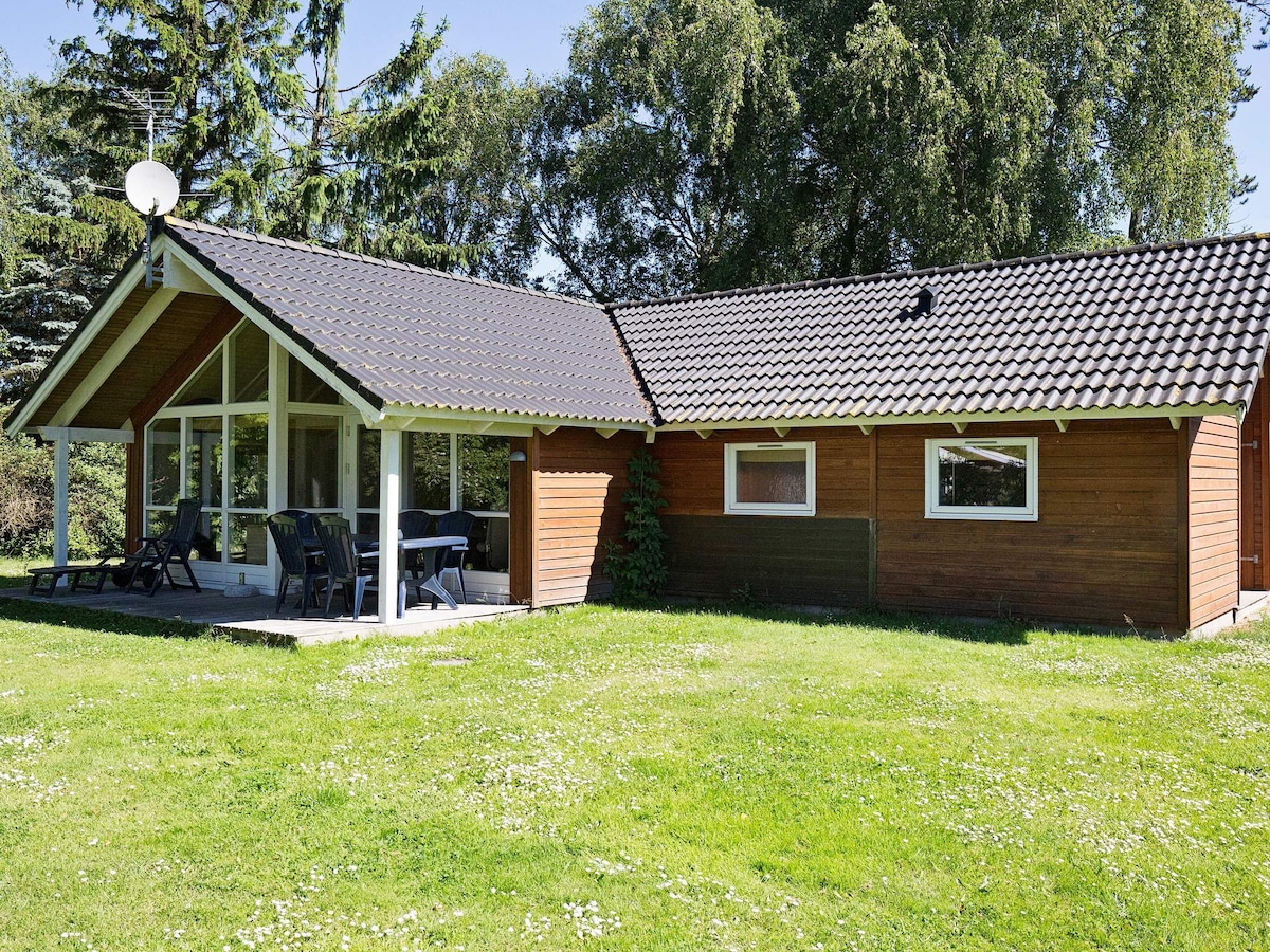 Op 1,5 km van zee: sfeervol vakantiehuis voor 6 personen in Højby in Højby
