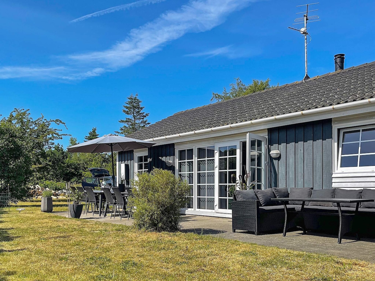 10-persoons vakantiehuis aan zee in Ørsted met zwembad in Ørsted