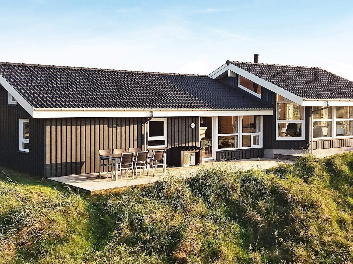 Op 800 m van zee: ruim vakantiehuis in Bindslev voor 8 personen in Bindslev