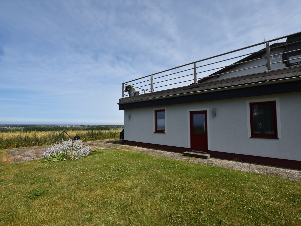 Gezellig appartement met weids uitzicht op zee in Bastorf in Bastorf