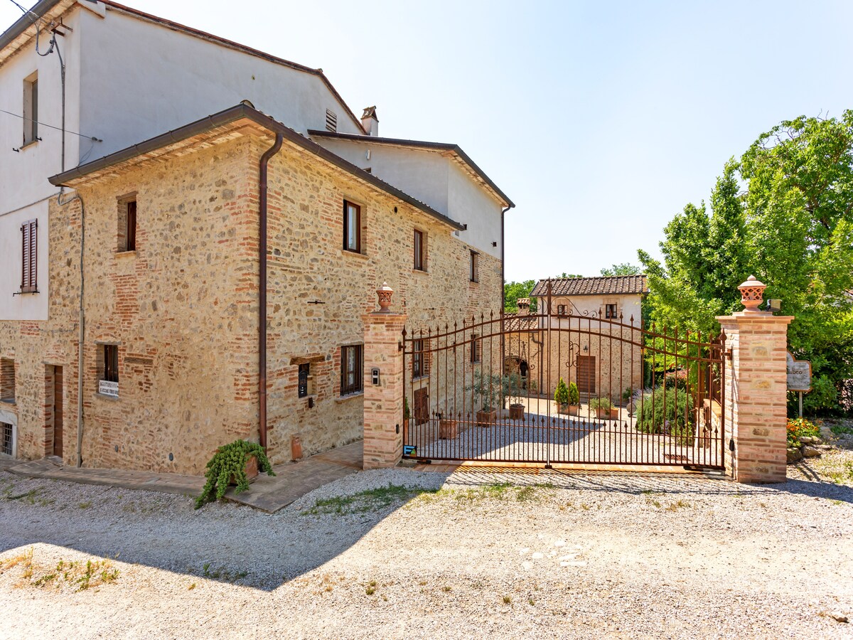 Sfeervol vakantiehuis Fienile bij Città di Castello voor 4 personen in Città di Castello