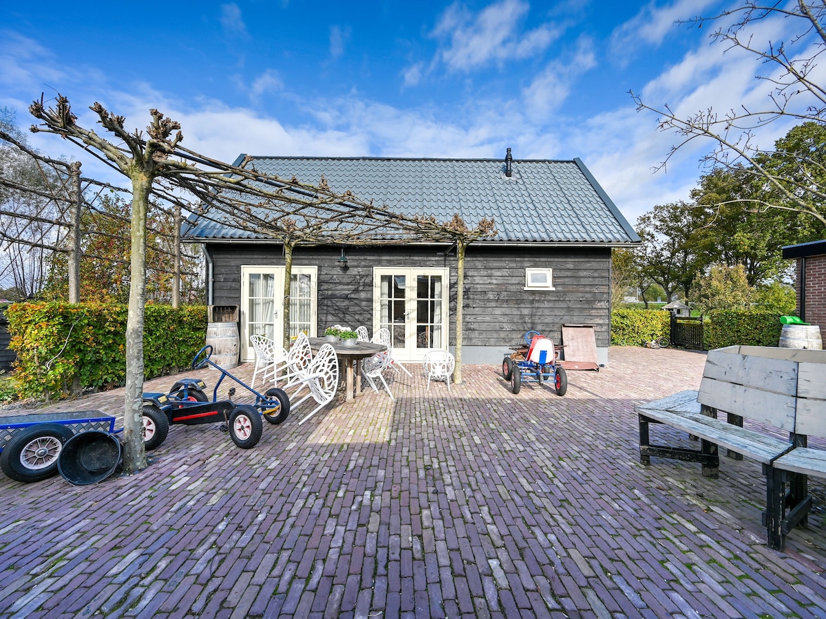 Landelijk landhuis in bosrijk Overberg met uitzicht over weilanden