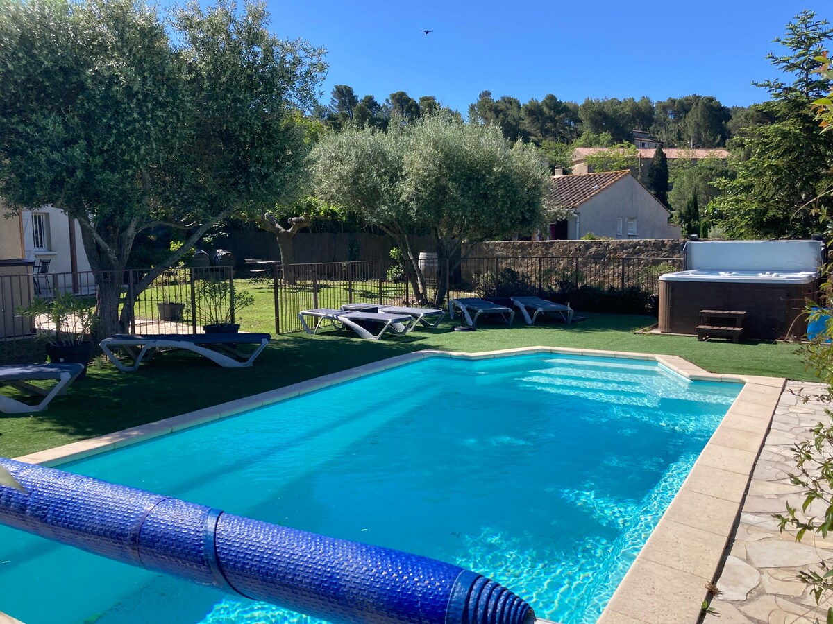 6-persoons villa met privézwembad in Montbrun-des-Corbières in Montbrun-Des-Corbières