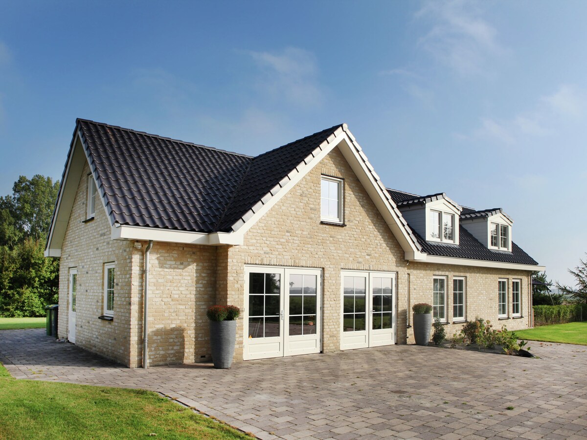 Ruime villa Scoreldame XL in Schoorldam voor 14 personen in Schoorldam