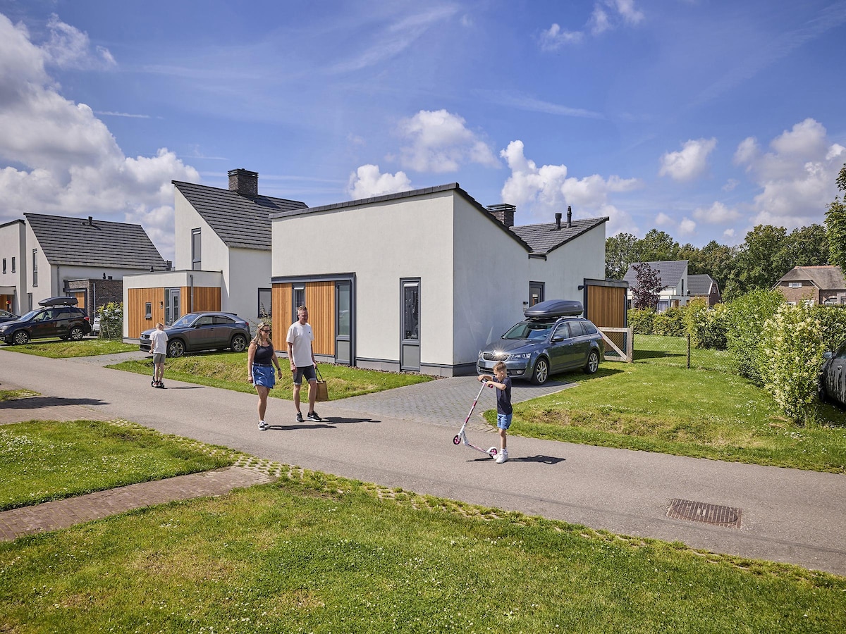 Luxe villa voor 6 personen in Roggel met omheinde tuin in Roggel