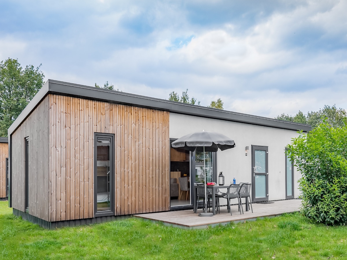 Modern chalet voor 6 personen in bosrijke omgeving in Borger in Borger